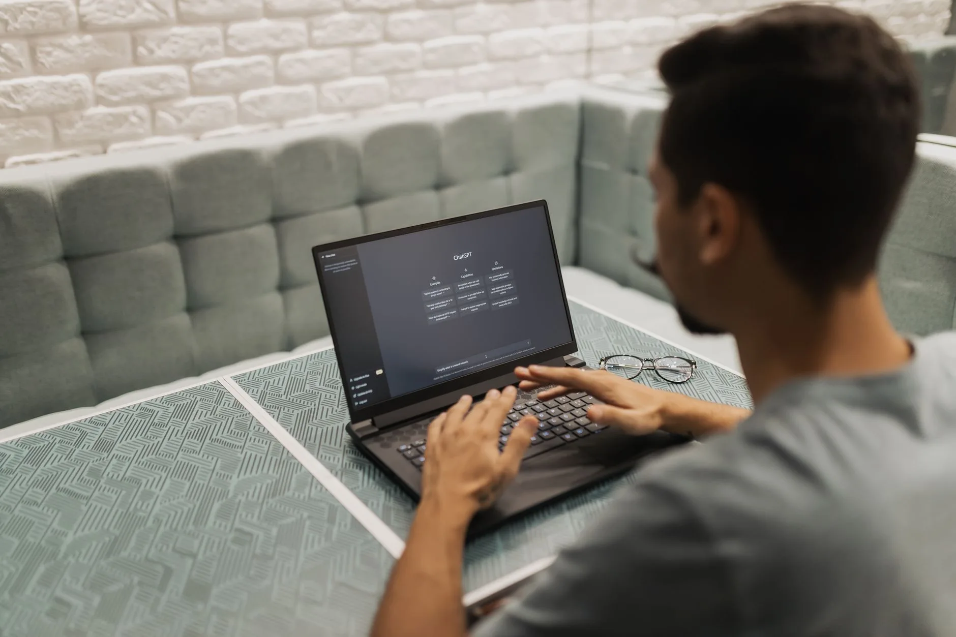 AI Ürün Açıklaması & SEO Metni Üretici